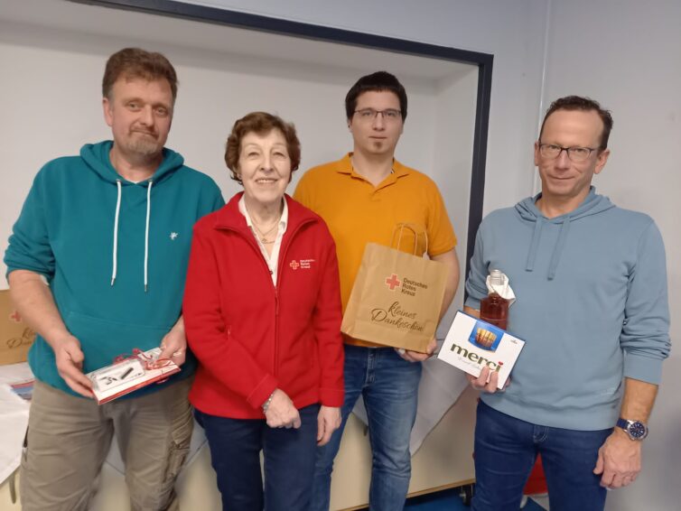 Zahlreiche Jubiläumsspenden beim Blutspendetermin in Liebenau