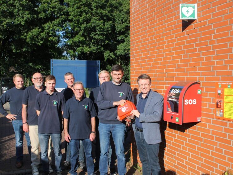 Öffentlich zugänglicher Defibrillator jetzt auch in Liebenau!