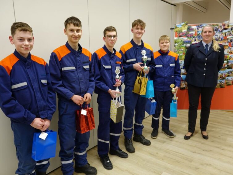 Jugendfeuerwehr Marklohe startet mit 24 Jugendlichen ins Jahr