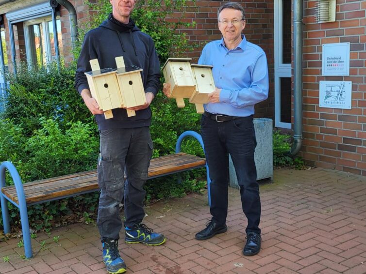 Jugendwerkstatt Nienburg baut Meisenkästen für die Samtgemeinde Weser-Aue