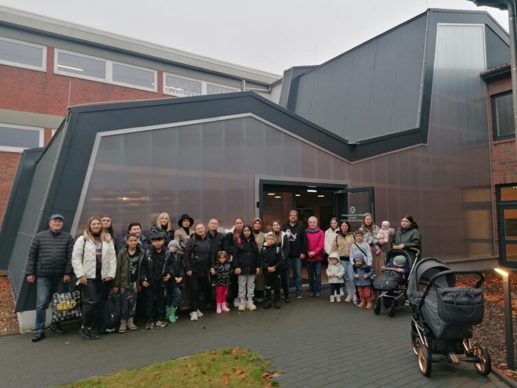 Neuzugewanderte EU-Bürgerinnen und -Bürger besuchen Gedenk- und Bildungsstätte Liebenau